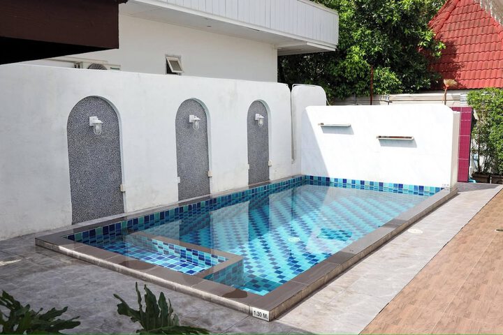 Pool 22 of 38