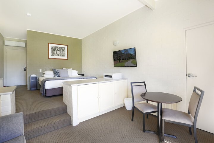 Room 3 of 22