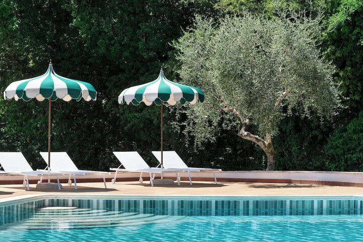 Pool Hotel
