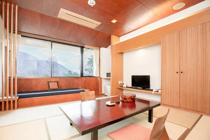 Room 10 of 45