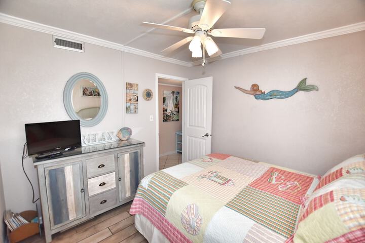 Room 8 of 64