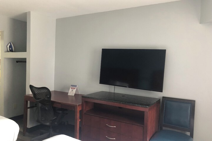 Room 28 of 54