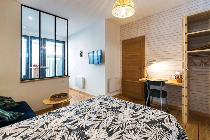 Room 9 of 55