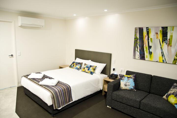 Room 16 of 37