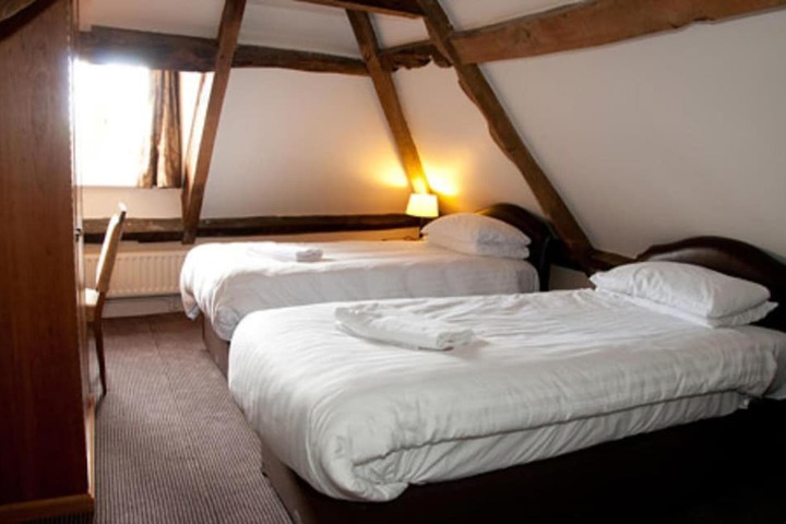 Room 8 of 27