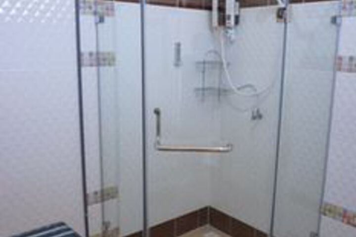 Room 2 of 39