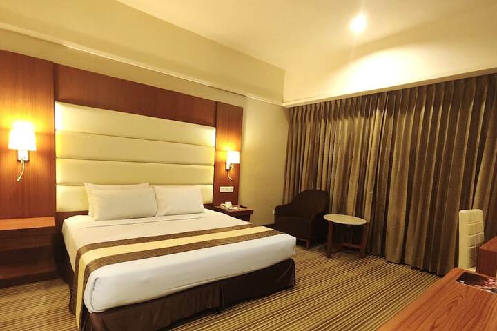 Room 34 of 74