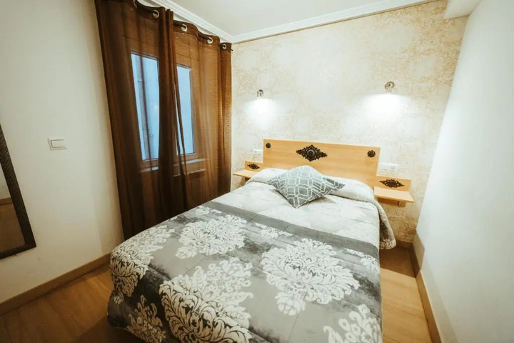 Room 4 of 11
