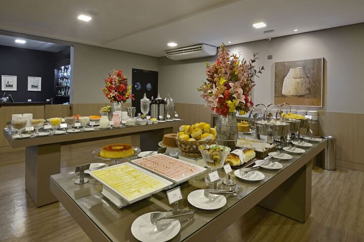 Dining 46 of 59