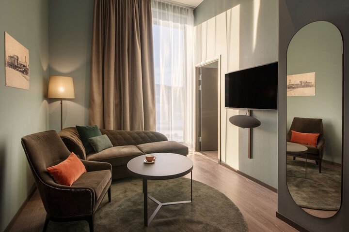 Room 16 of 56