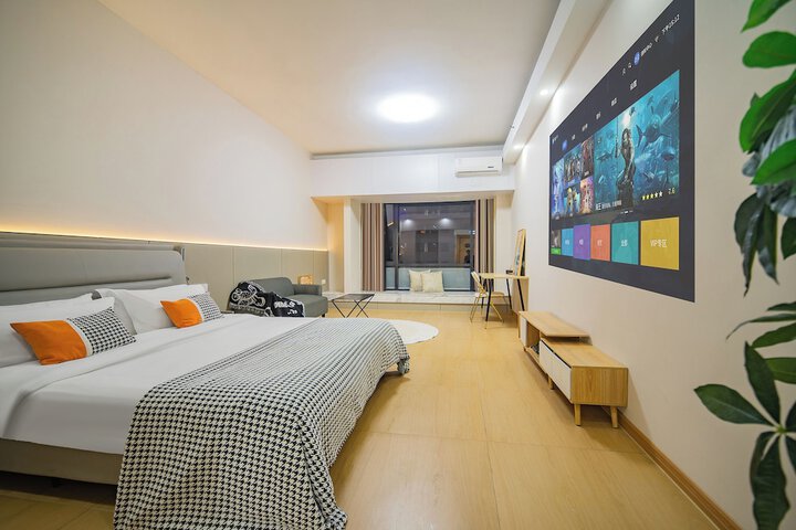 Room 20 of 82