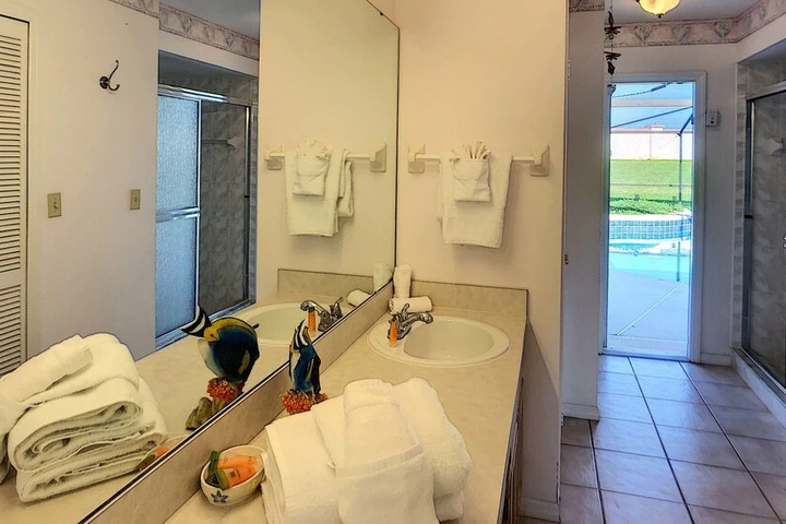Room 8 of 21