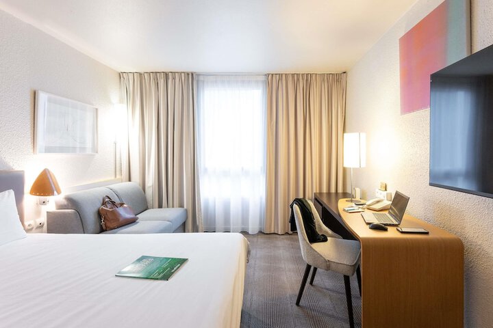 Room 14 of 125