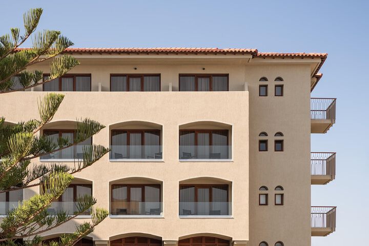 Hotel 339 of 357