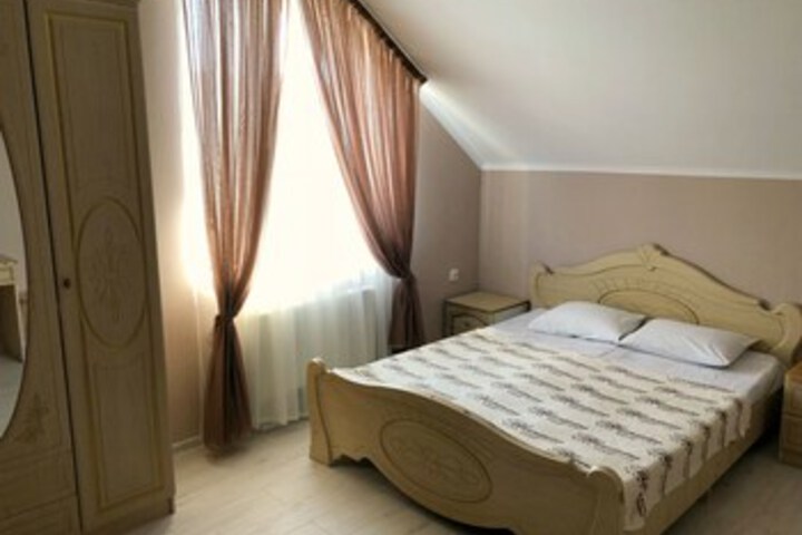Room 7 of 35