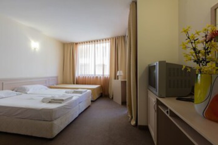Room 13 of 19