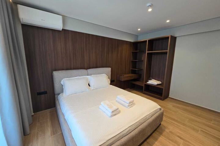 Room 49 of 77