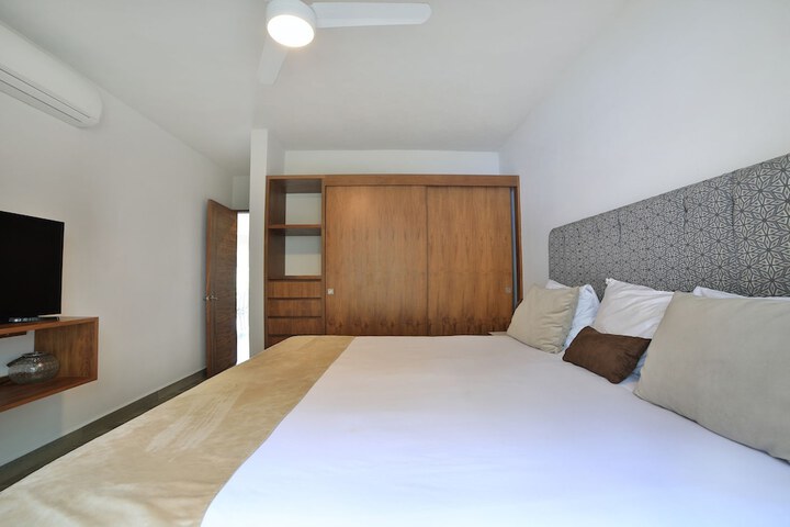Room 5 of 21