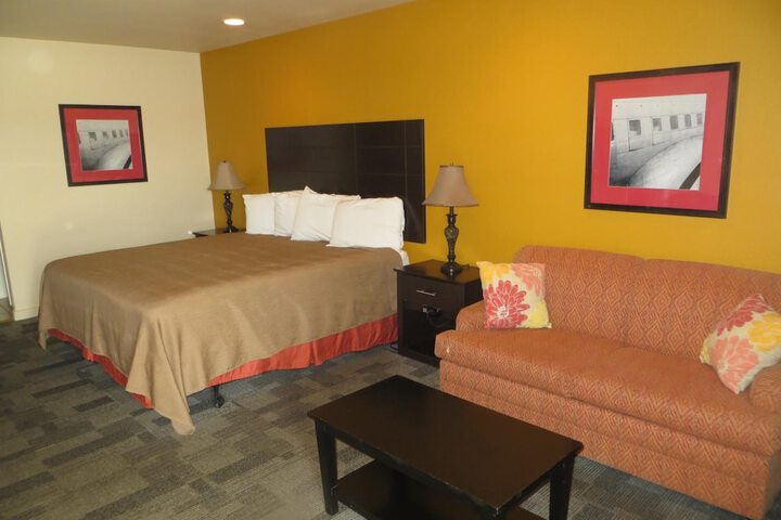 Room 14 of 32