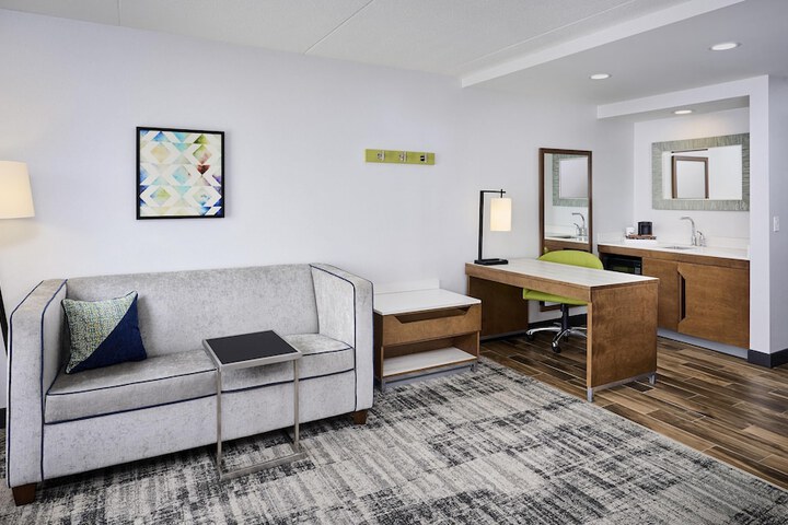 Room 21 of 40
