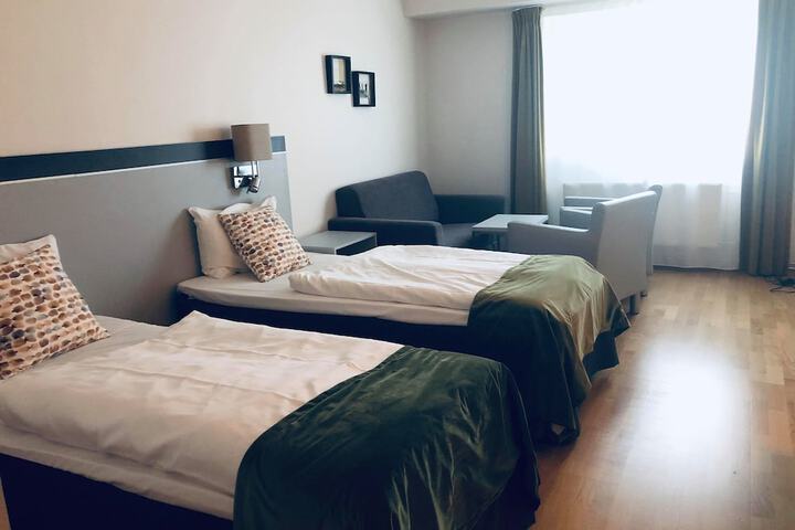 Room 10 of 73