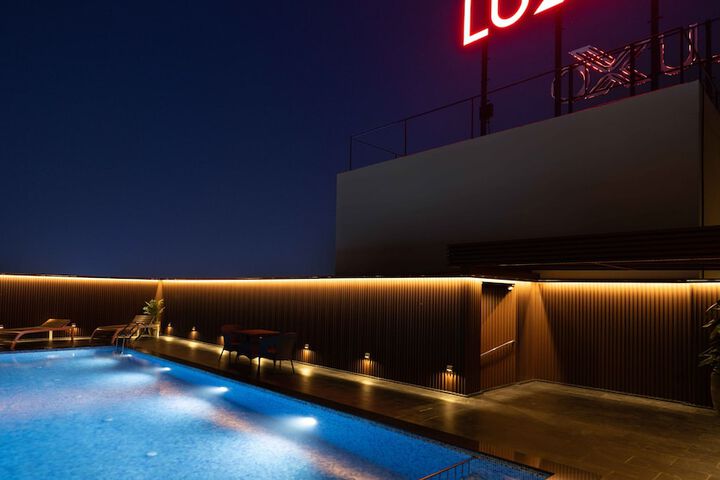 Pool 23 of 41