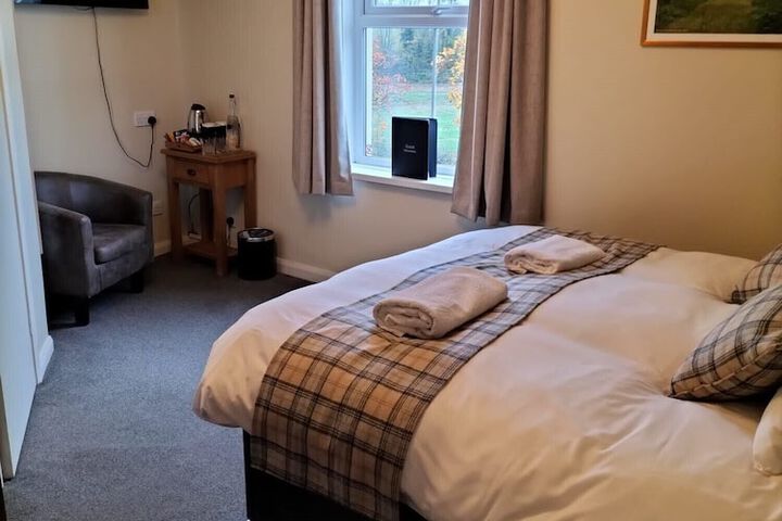 Room 7 of 25