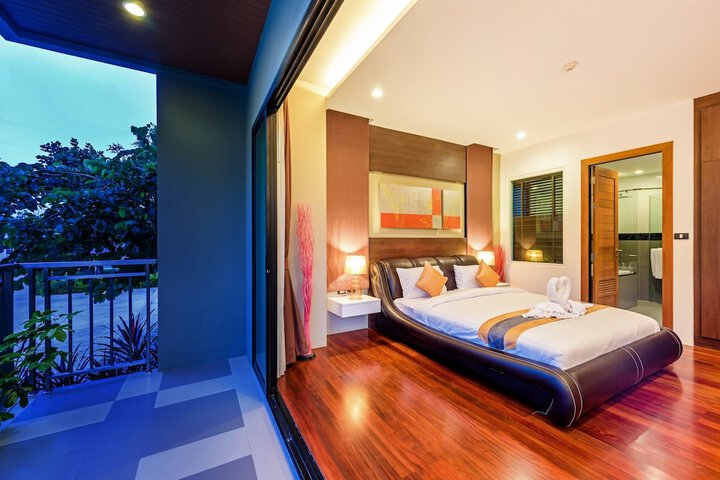 Room 2 of 131