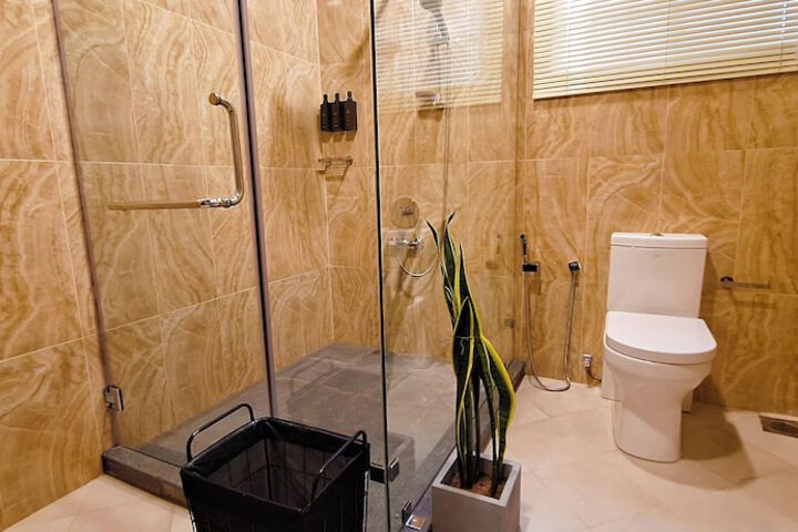 Room 42 of 55