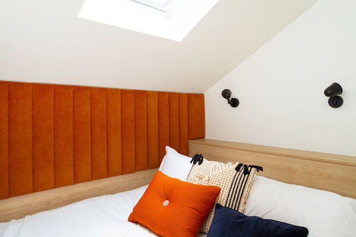 Room 7 of 25