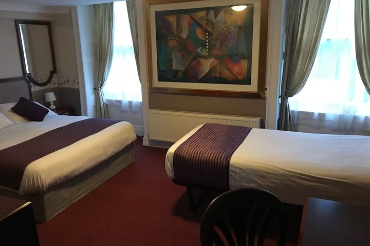 Room 6 of 52