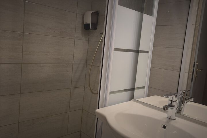 Room 20 of 38
