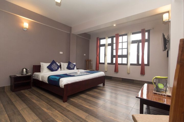 Room 8 of 13