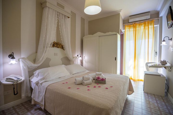Room 20 of 62