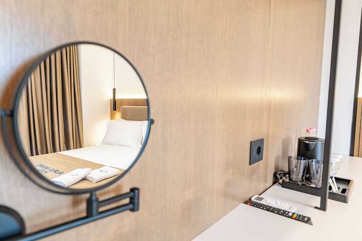 Room 87 of 244