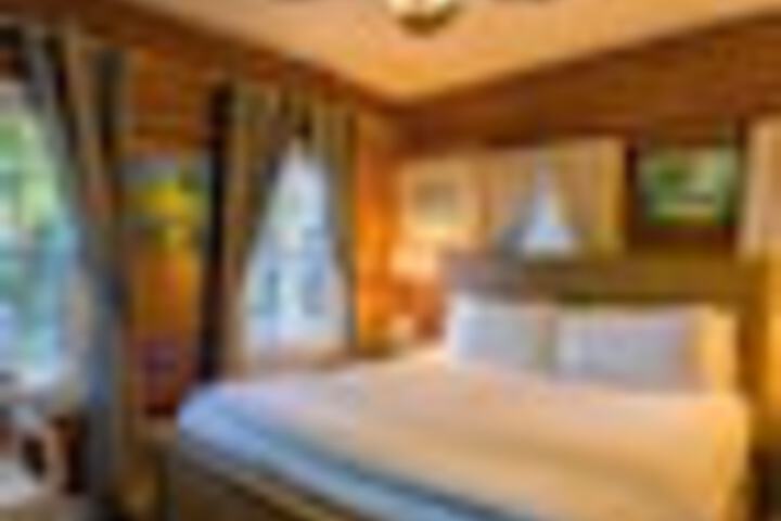 Room 35 of 192
