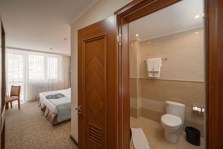Room 20 of 90