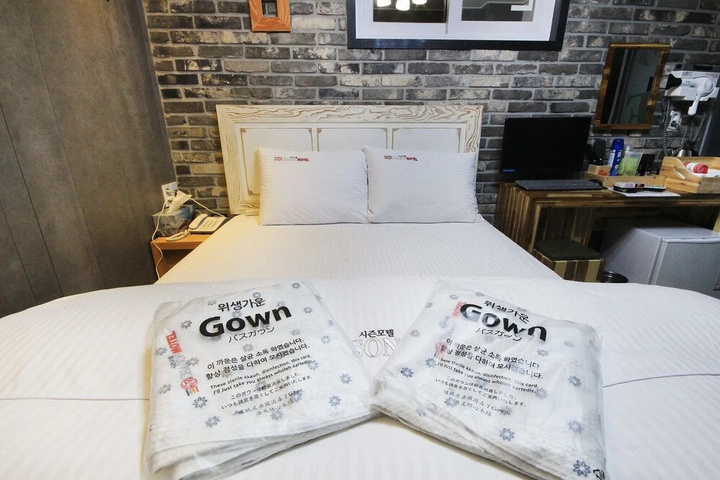 Room 3 of 14