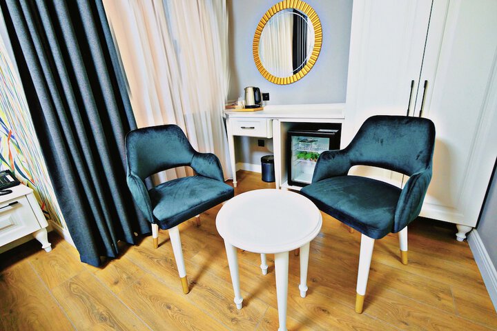 Room 30 of 42