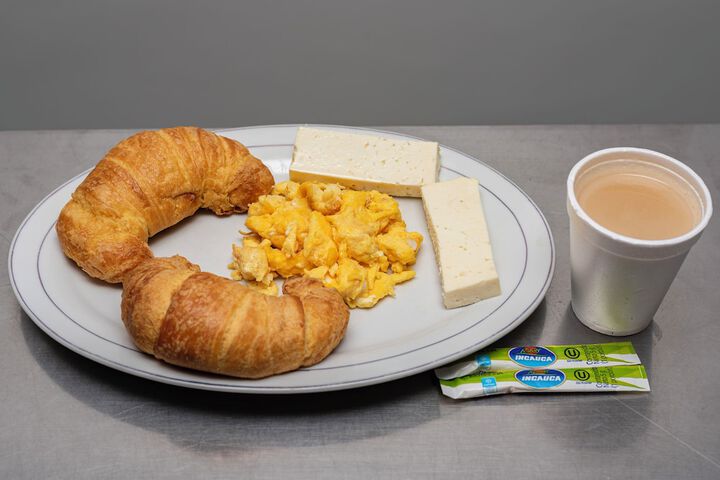 Breakfast/Coffee Service 26 of 38