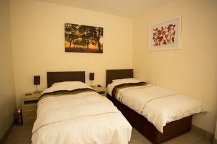 Room 12 of 42