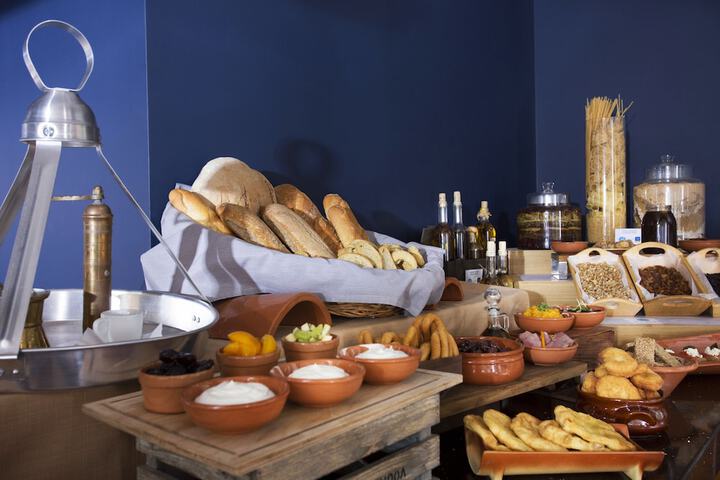 Breakfast/Coffee Service 43 of 61