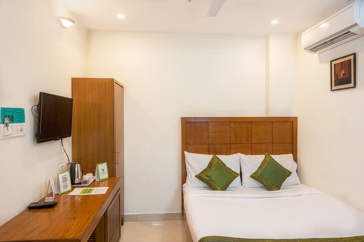 Room 12 of 66