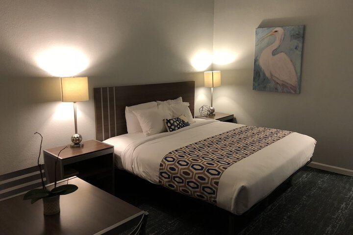 1 King Bed (7 of 7)
