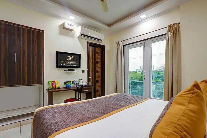 Room 5 of 14