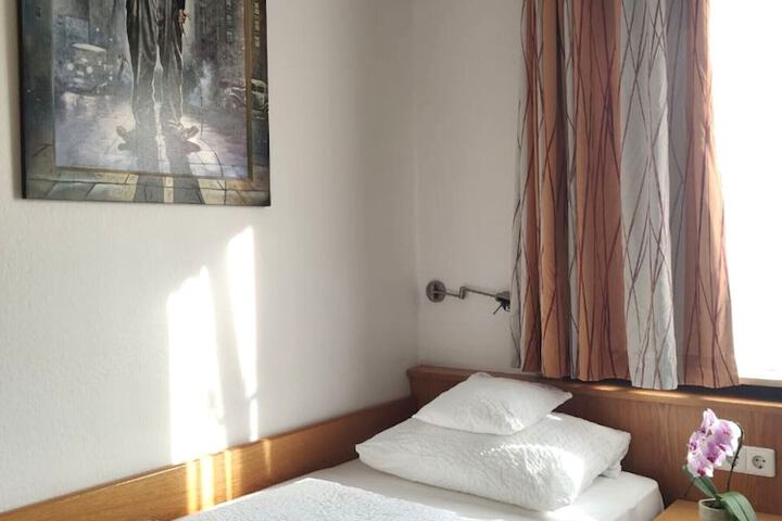 Room 21 of 52