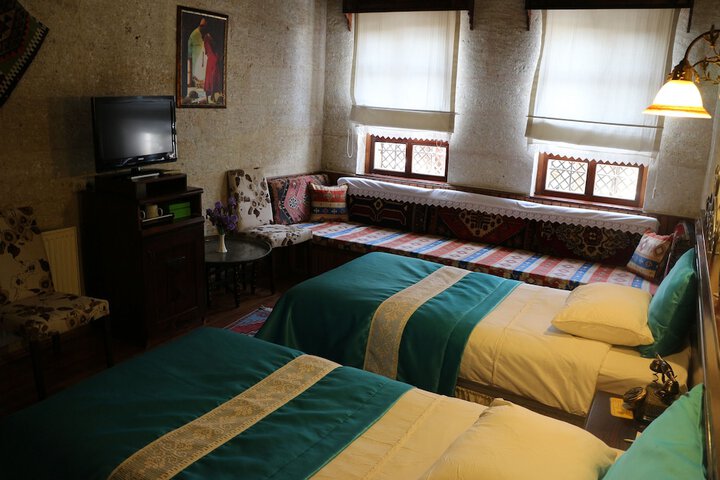 Room 7 of 118