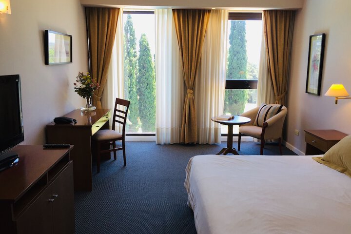 Room 7 of 29