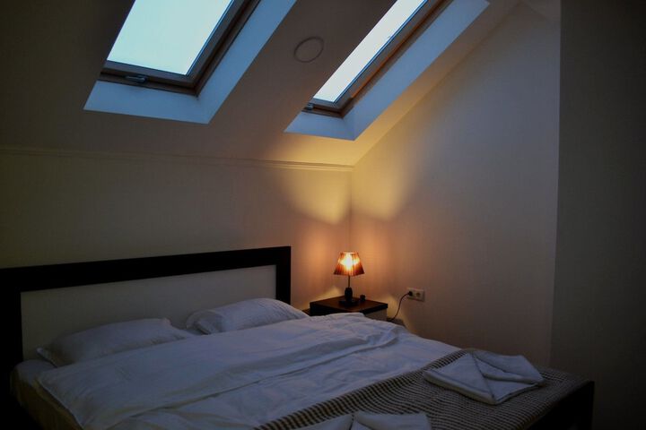 Room 8 of 8