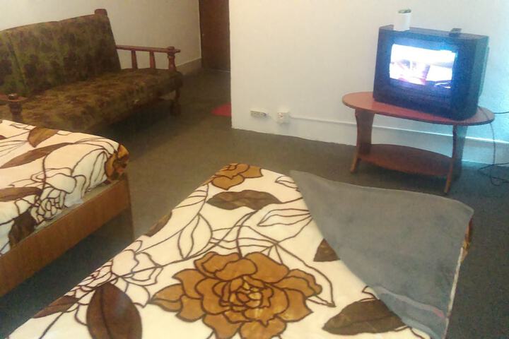 Room 13 of 40